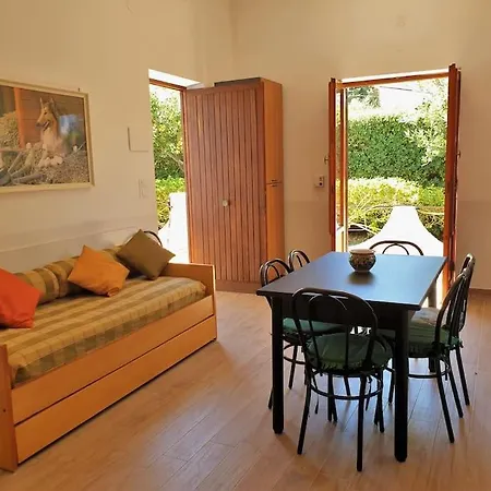 בית נופש Flora: Un'oasi A 100 M Dal Mare Terrauzza