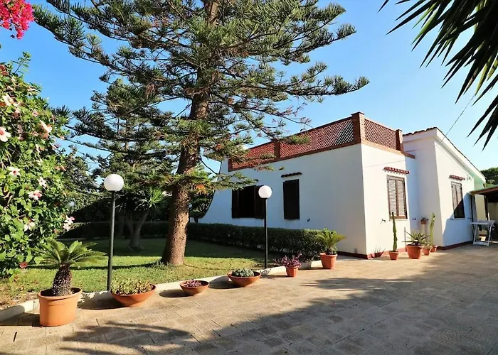 Flora: Un'oasi A 100 M Dal Mare Terrauzza